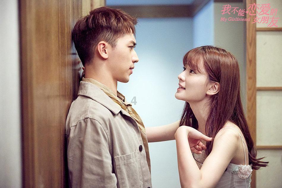 玩滑板的男孩逃脱2